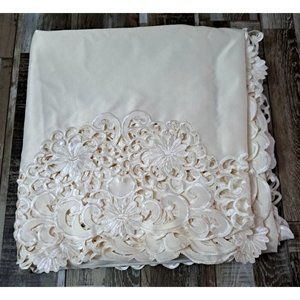 White Tablecloth Cut Out Floral Oblon Wedding Banquet Party Polyester 120x69